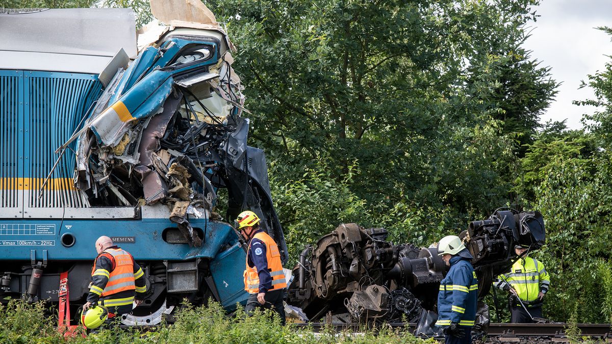 Na trať u Domažlic se po tragické nehodě vrátily vlaky